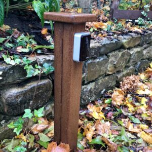 Panelled COR-TEN driveway entrance gates sensor